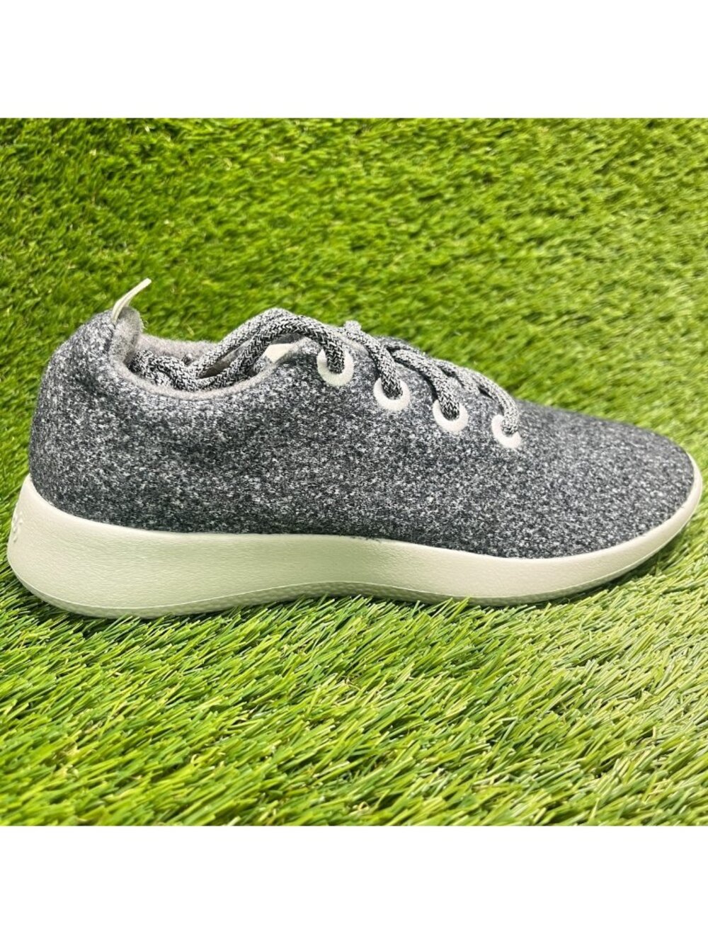 Allbirds Wool Runners Womens Size 8 Gray White Casual Walking Shoes Sneakers